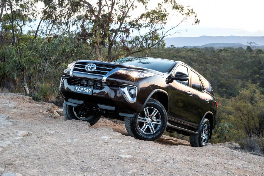  Toyota Fortuner GXL (AN160) 2015 года  (AU) (фото 13 из 14)